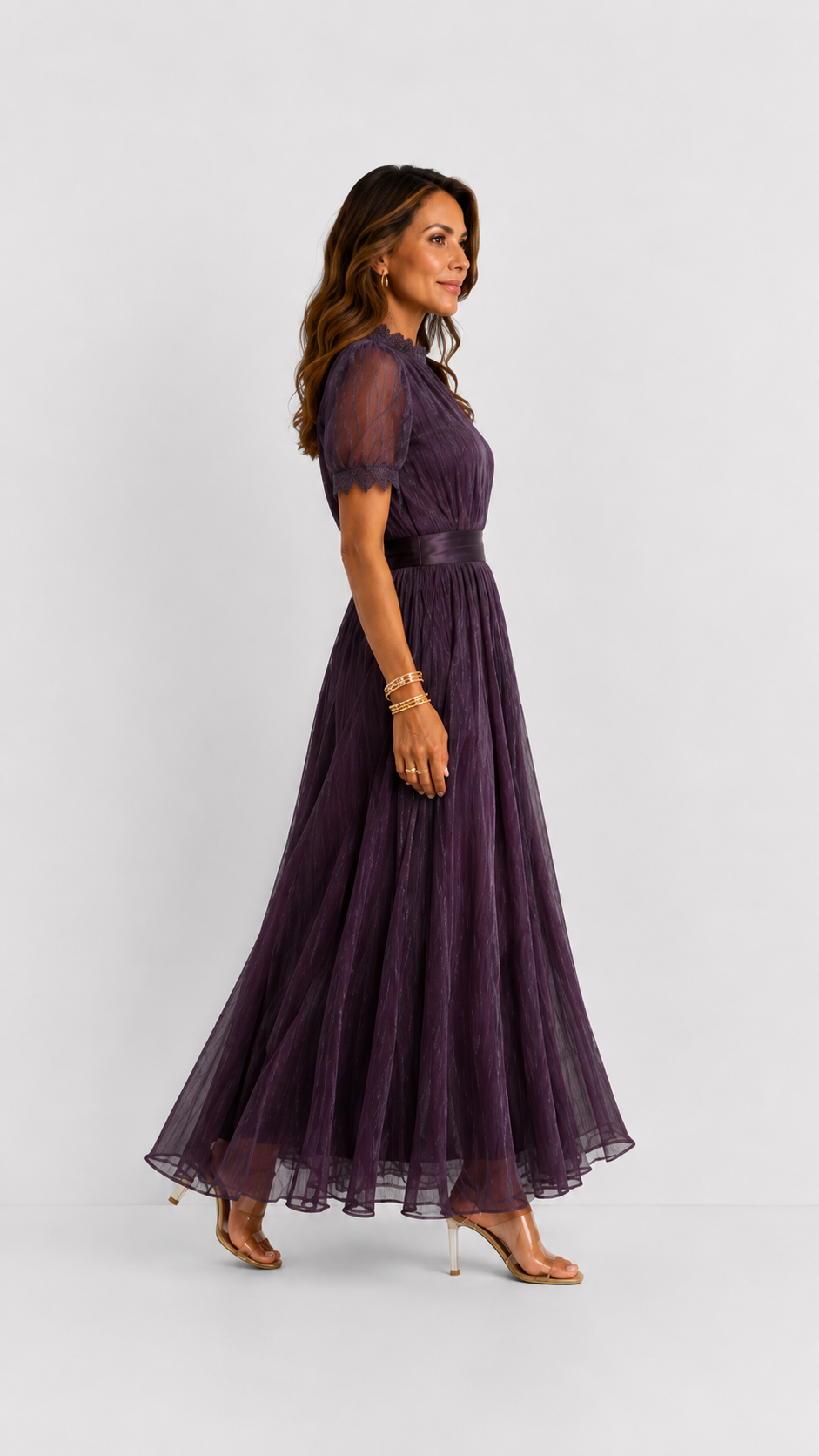 Flavia | Vestido largo color ciruela con escote tipo lágrima y detalles de encaje en chiffon