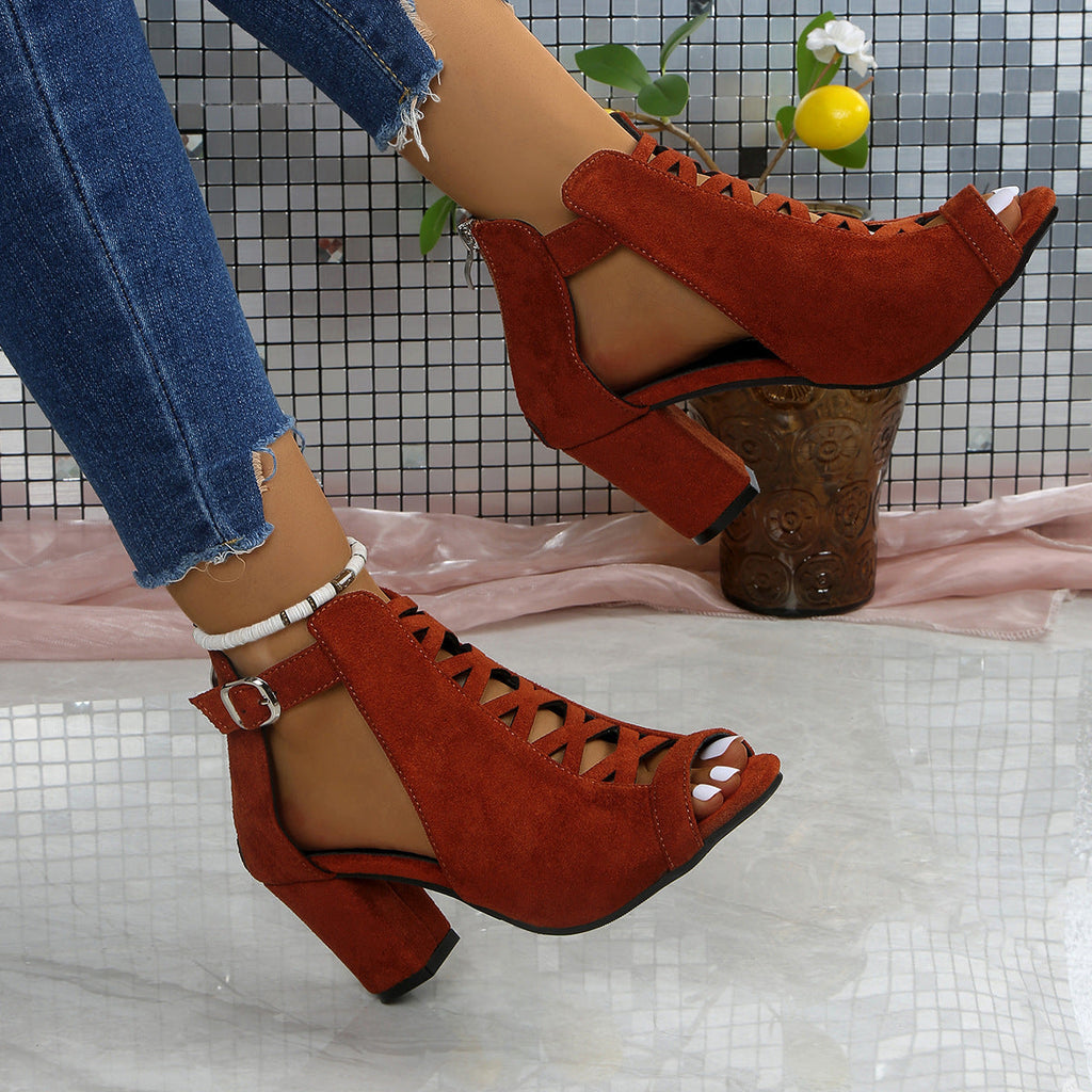 Amira - Sandalias abotinadas de tacón ancho