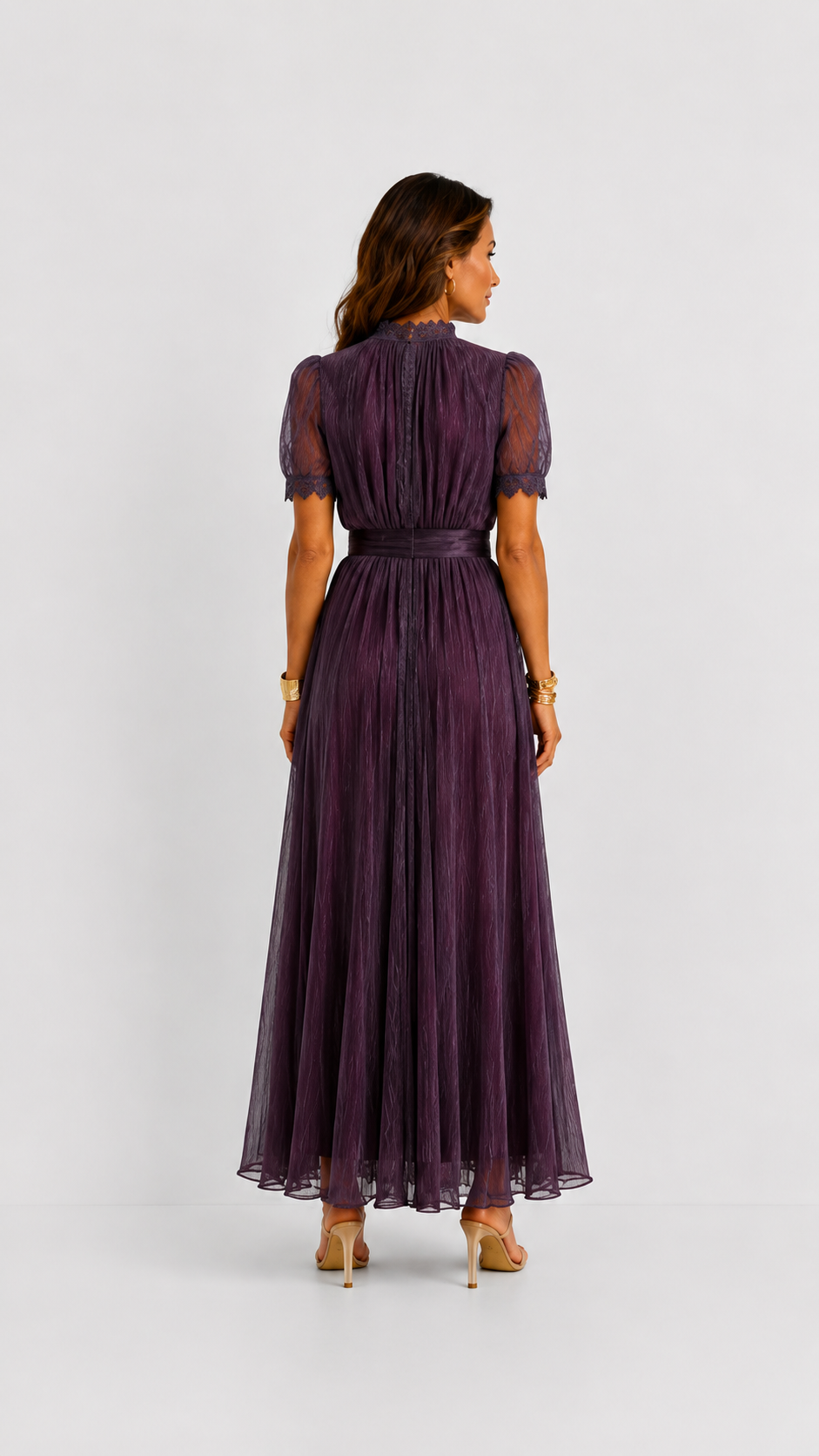 Flavia | Vestido largo color ciruela con escote tipo lágrima y detalles de encaje en chiffon