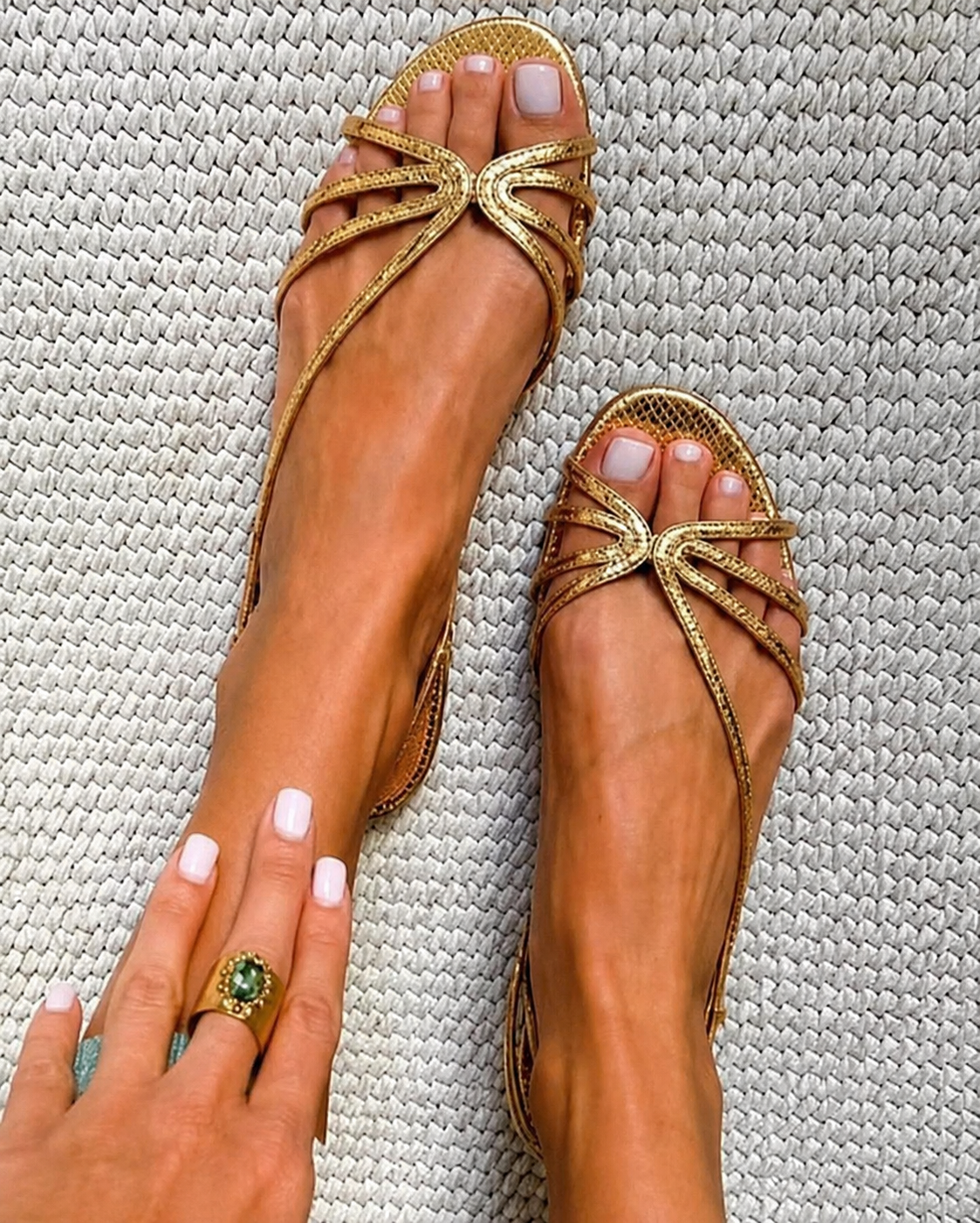 Sandra - Sandalias doradas elegantes de verano