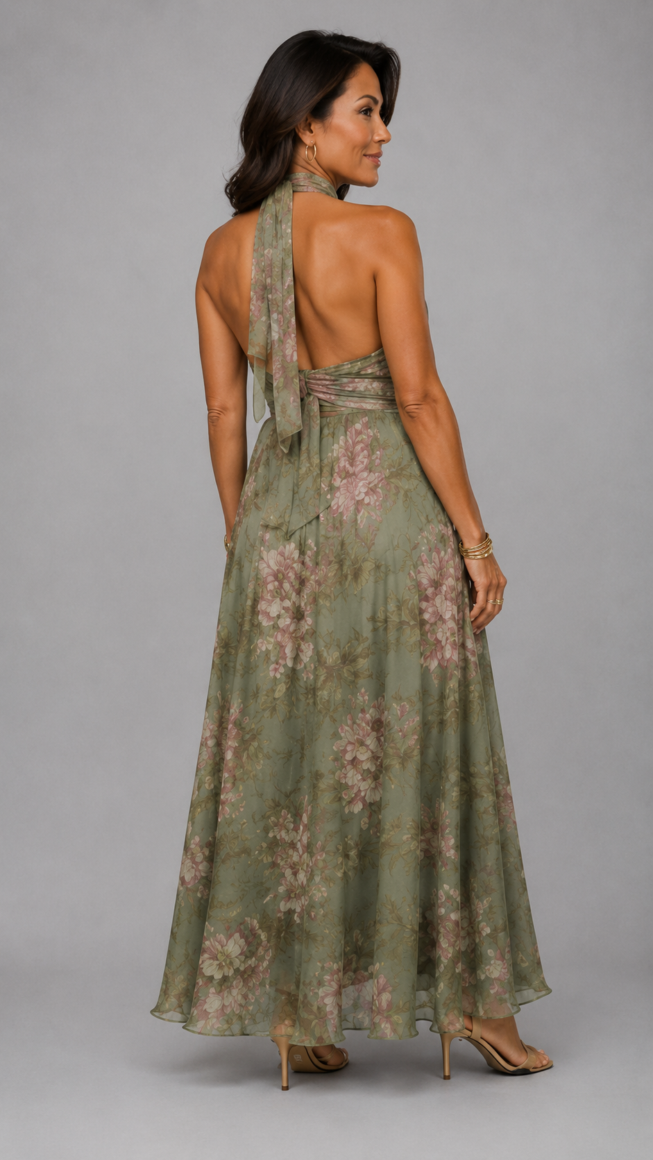 Serena · Vestido largo verde floral de gasa con escote halter